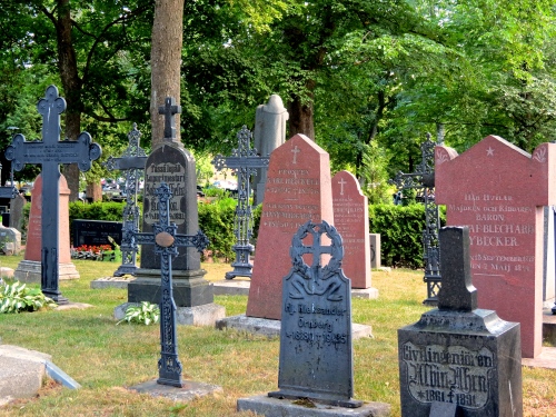 The cemetery at Naantali Church.
