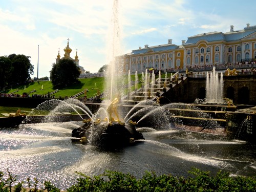 The fountains of the Grand Cascade.