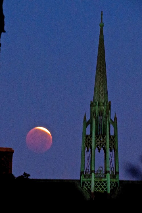 Lunar Eclipse Over Elgin, at dawn. October 8th, 2014.