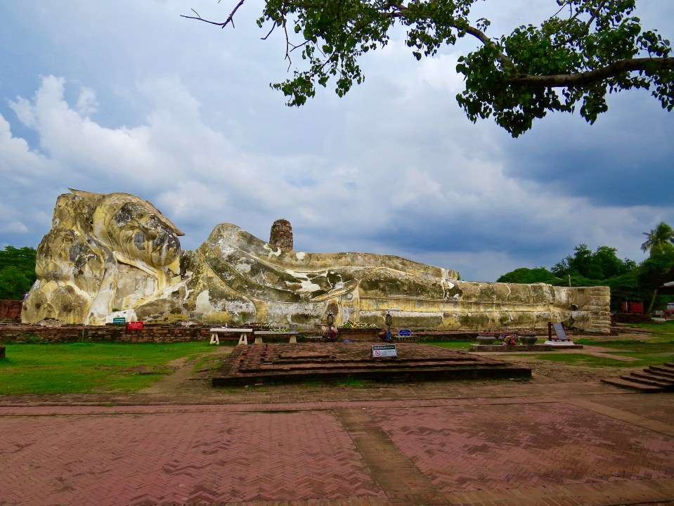 The Reclining Buddha.