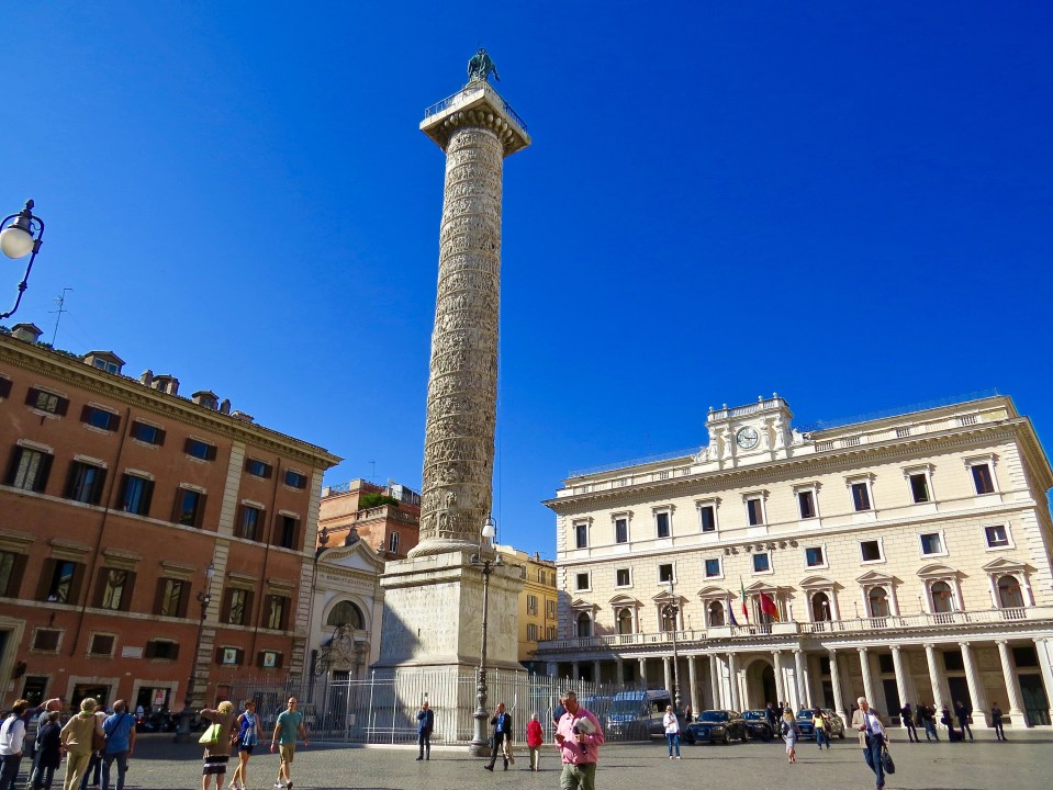 Piazza Colonna.