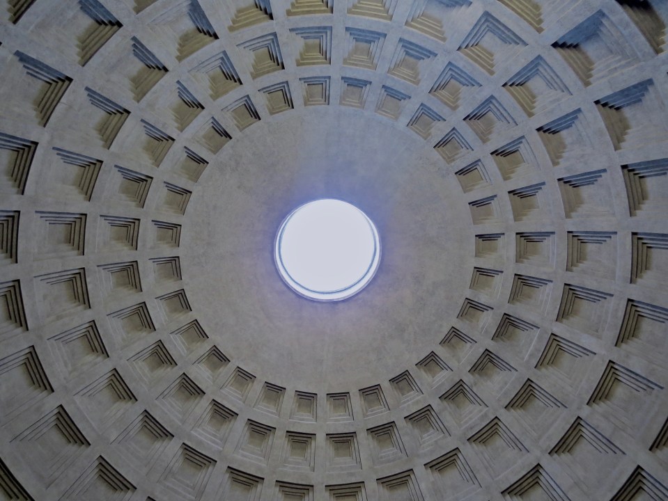 Looking up at the oculus in the Pantheon.