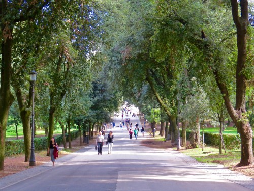 A morning stroll through Villa Borghese Gardens.