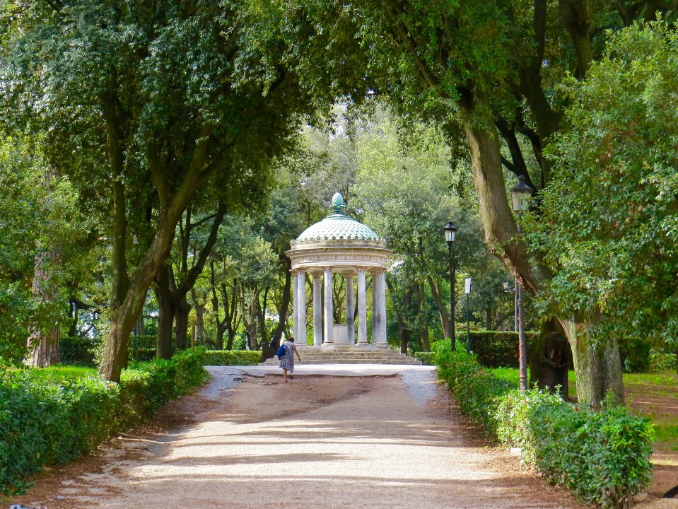 Tempio di Diana in Villa Borghese.