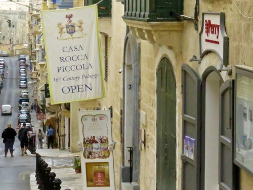 At the entrance to the Casa Rocca Piccola.